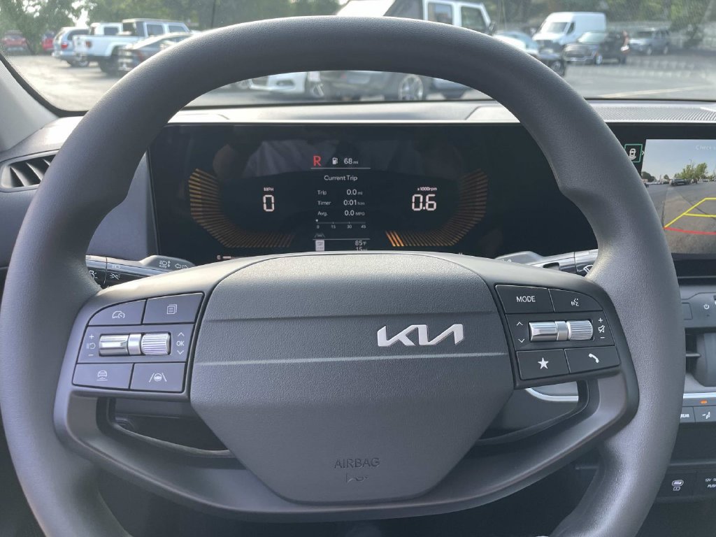 New 2026 Kia K4 FWD image 11