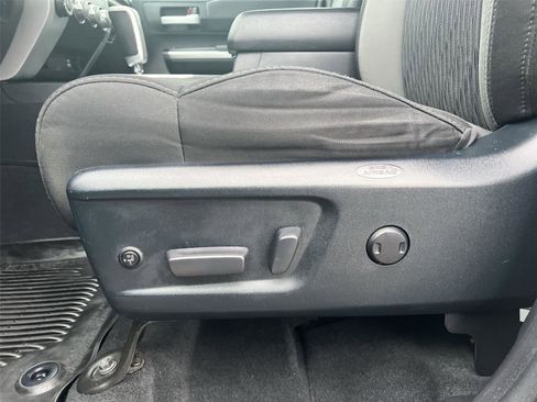Used 2017 Toyota Tundra SR5 image 11