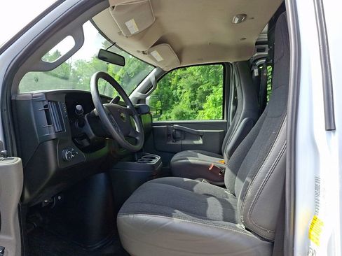 Used 2025 Chevrolet Express 2500 w/ Driver Convenience Package RWD image 19