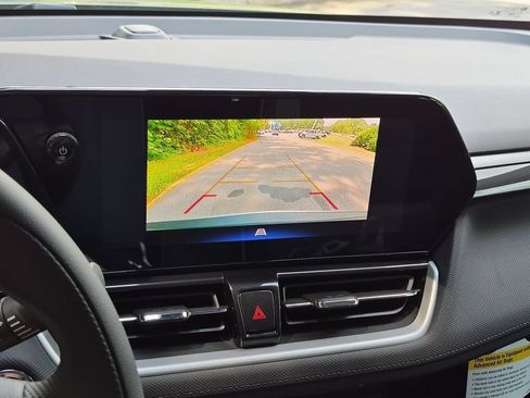 New 2026 Chevrolet TrailBlazer LT w/ Driver Confidence Package FWD image 24