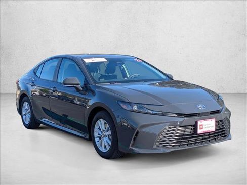 Certified 2025 Toyota Camry LE image 3