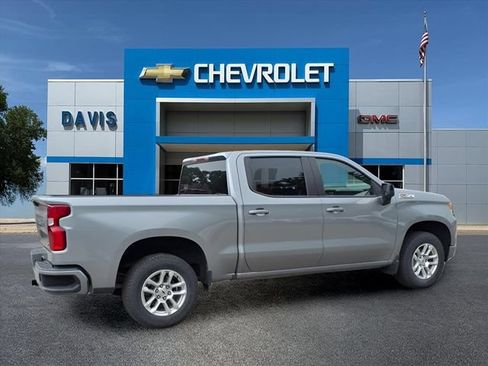 Used 2023 Chevrolet Silverado 1500 RST AWD/4WD image 3