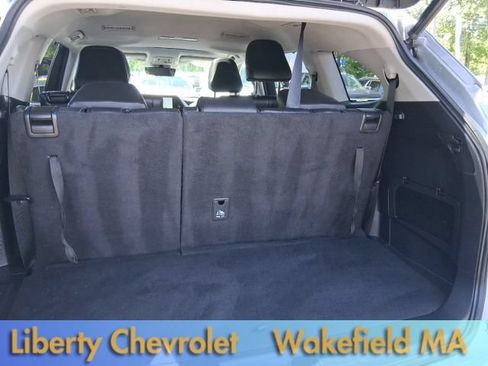 Used 2023 Toyota Highlander XLE AWD/4WD image 36