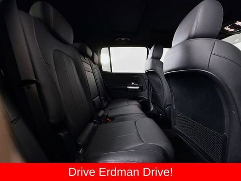 Used 2024 Mercedes-Benz GLB 250 4MATIC image 27