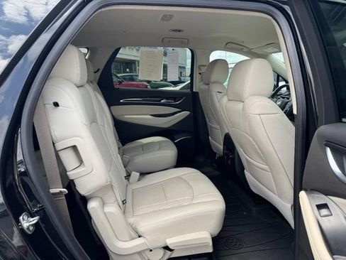 Used 2024 Buick Enclave Essence w/ Technology Package FWD image 10
