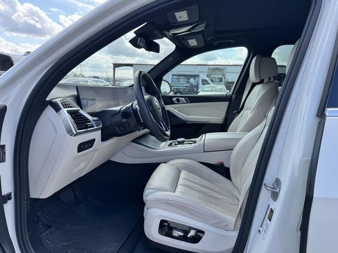 Used 2025 BMW X5 sDrive40i image 5