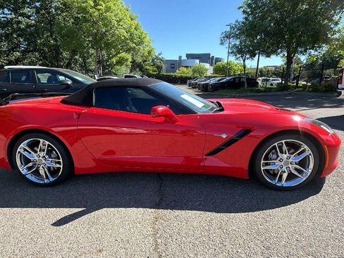 Used 2018 Chevrolet Corvette Stingray Convertible w/ 3LT Preferred Equipment Group RWD image 4