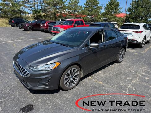 Used 2020 Ford Fusion SE AWD/4WD image 1