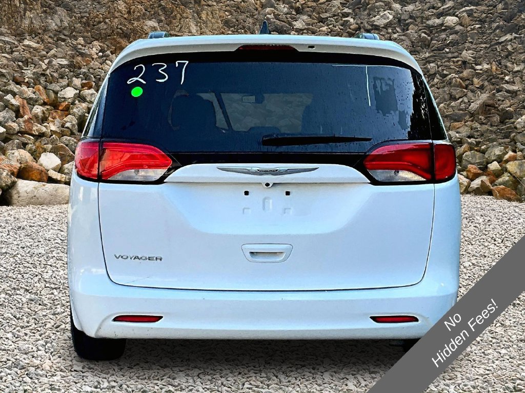Used 2021 Chrysler Voyager Lxi FWD image 4