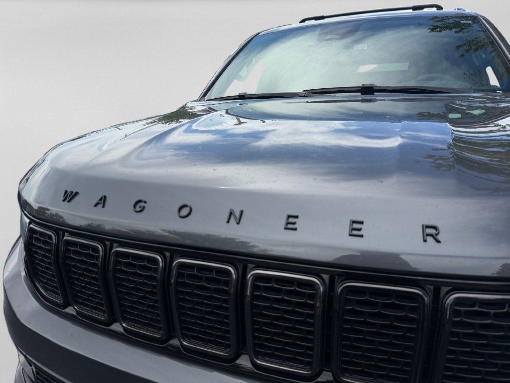 Used 2023 Jeep Wagoneer Series II RWD image 32