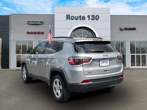 Used 2023 Jeep Compass Latitude w/ Sun and Sound Group AWD/4WD image 3