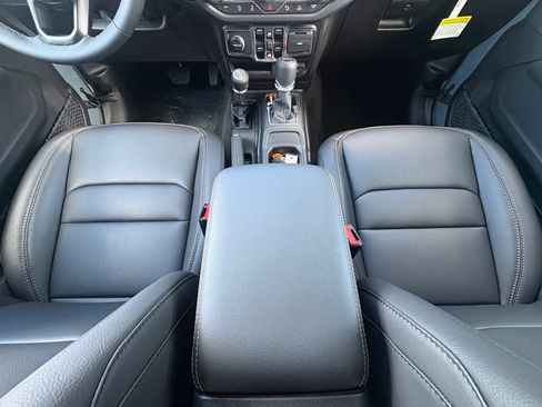 New 2026 Jeep Gladiator Sport AWD/4WD image 31