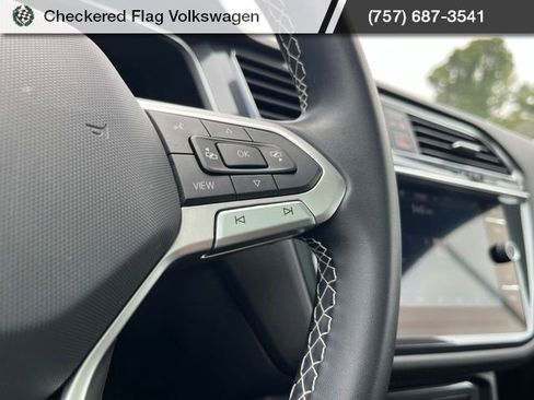Used 2023 Volkswagen Tiguan SE FWD image 35