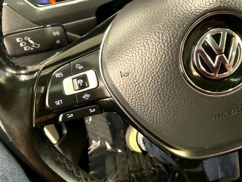 Used 2019 Volkswagen Tiguan SEL Premium image 23