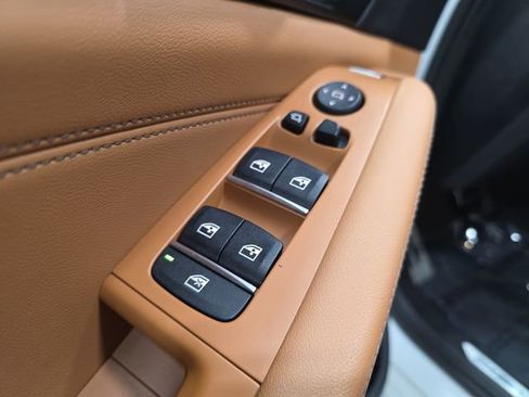 Certified 2023 BMW X5 xDrive40i w/ M Sport Package image 25