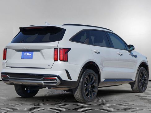 Used 2023 Kia Sorento SX AWD/4WD image 5