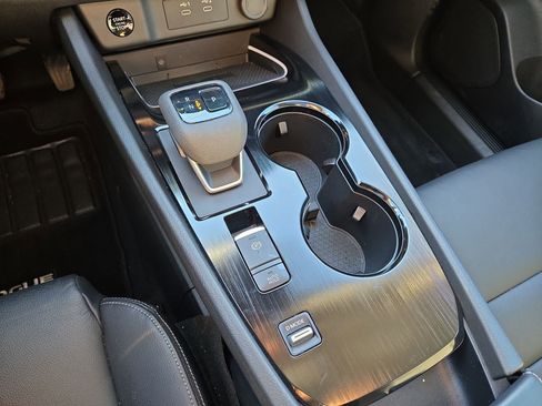 Used 2025 Nissan Rogue SL w/ SL Premium Package image 22