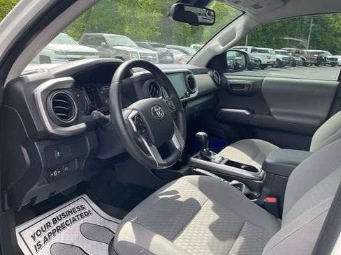 Used 2023 Toyota Tacoma SR5 w/ Technology Package AWD/4WD image 15
