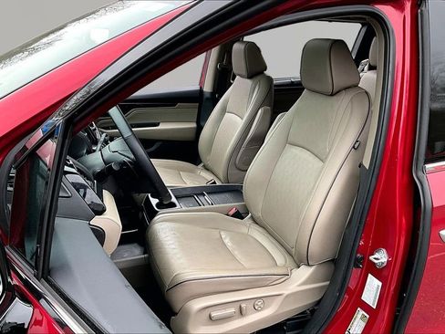 Used 2024 Honda Odyssey Elite image 17
