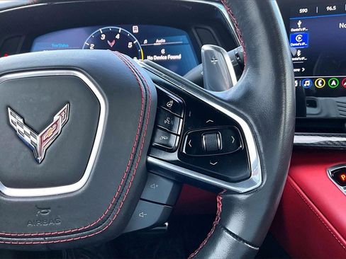 Used 2021 Chevrolet Corvette Stingray w/ Z51 Performance Package image 18