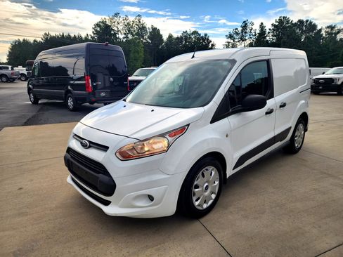 Used 2016 Ford Transit Connect XLT image 2