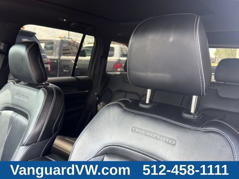 Used 2023 Jeep Grand Cherokee Overland AWD/4WD image 15