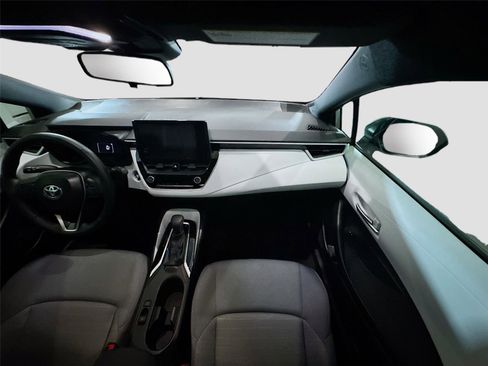 Used 2026 Toyota Corolla SE image 21