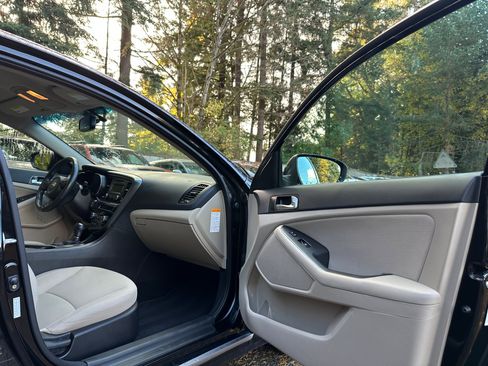 Used 2016 Kia Optima Hybrid image 11