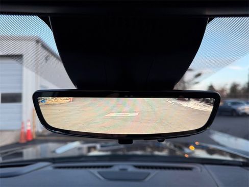 Used 2023 GMC Yukon XL Denali image 23