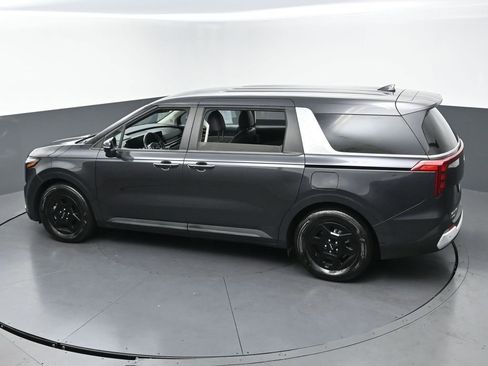 Used 2025 Kia Carnival FWD image 48