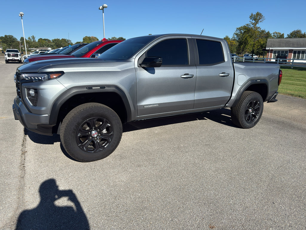 Used 2024 GMC Canyon Elevation w/ Elevation Premium Package AWD/4WD image 1