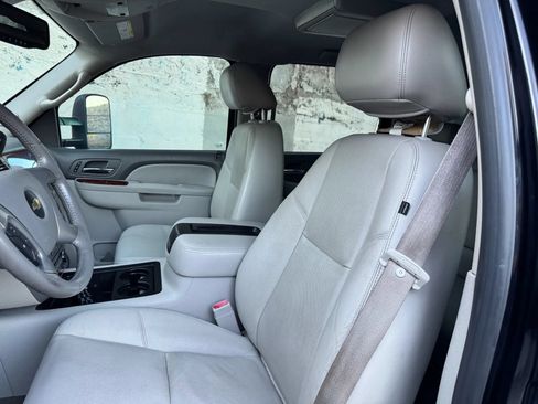 Used 2012 Chevrolet Silverado 2500 LTZ w/ LTZ Plus Package AWD/4WD image 11