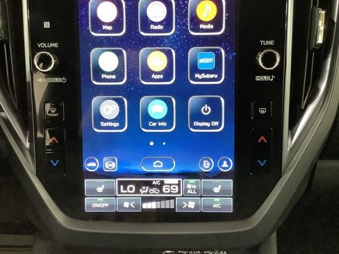 Used 2025 Subaru Forester Limited image 24