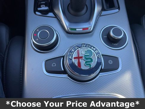 Used 2023 Alfa Romeo Stelvio Veloce image 61