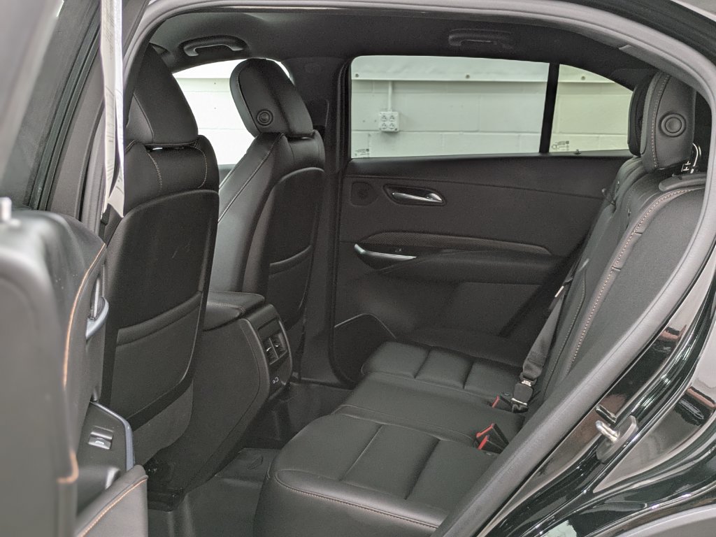 Used 2022 Cadillac XT4 Sport w/ Enhanced Visibility Package AWD/4WD image 23
