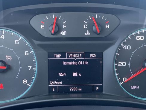 Certified 2024 Chevrolet Equinox LS FWD image 10