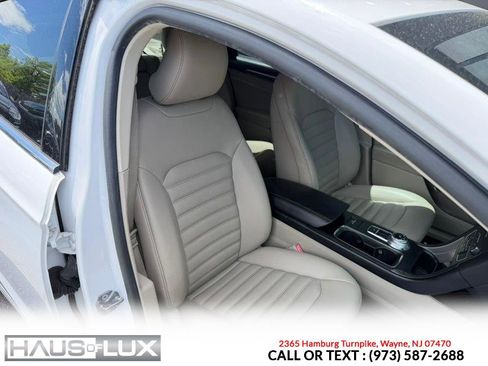 Used 2019 Ford Fusion SEL FWD image 13