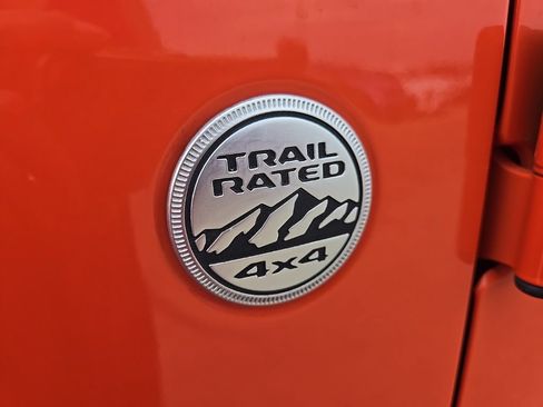 Used 2018 Jeep Wrangler Unlimited Sport S AWD/4WD image 17