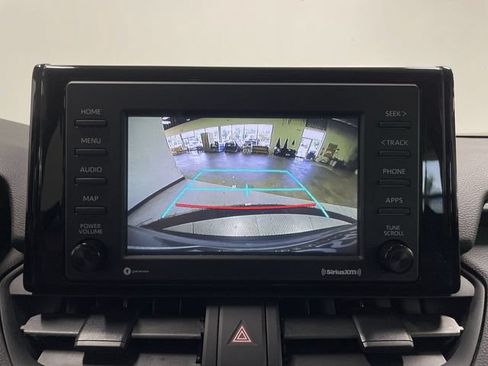 Used 2021 Toyota RAV4 LE w/ Carpet Mat Package (TMS) AWD/4WD image 19