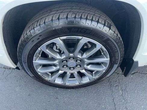 Used 2023 GMC Acadia Denali w/ Trailering Package image 10