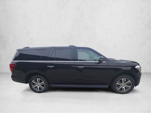 Used 2024 Ford Expedition Max Limited RWD image 4