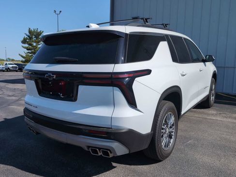 Used 2025 Chevrolet Traverse LT w/ LPO, Floor Liner Package AWD/4WD image 12