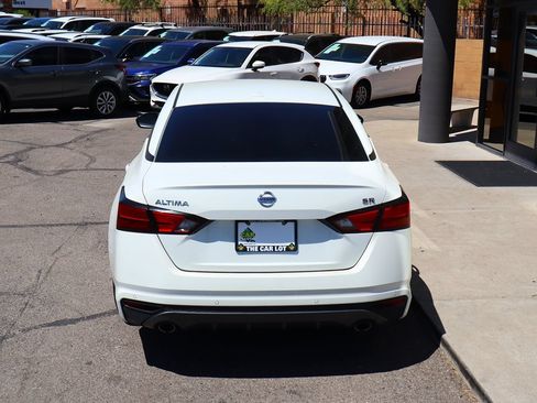 Used 2021 Nissan Altima 2.5 SR FWD image 10