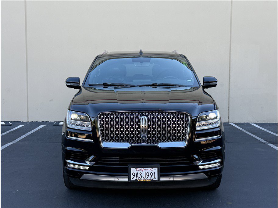 Used 2019 Lincoln Navigator L Select RWD image 3