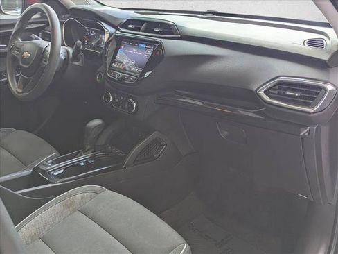 Used 2021 Chevrolet TrailBlazer LT w/ Convenience Package FWD image 21