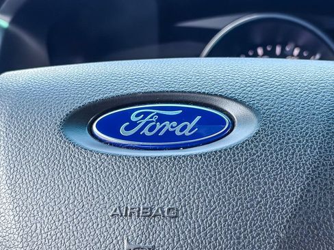 Used 2017 Ford Explorer XLT w/ Equipment Group 202A FWD image 22