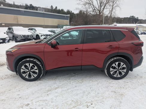 Used 2022 Nissan Rogue SV w/ SV Premium Package image 4