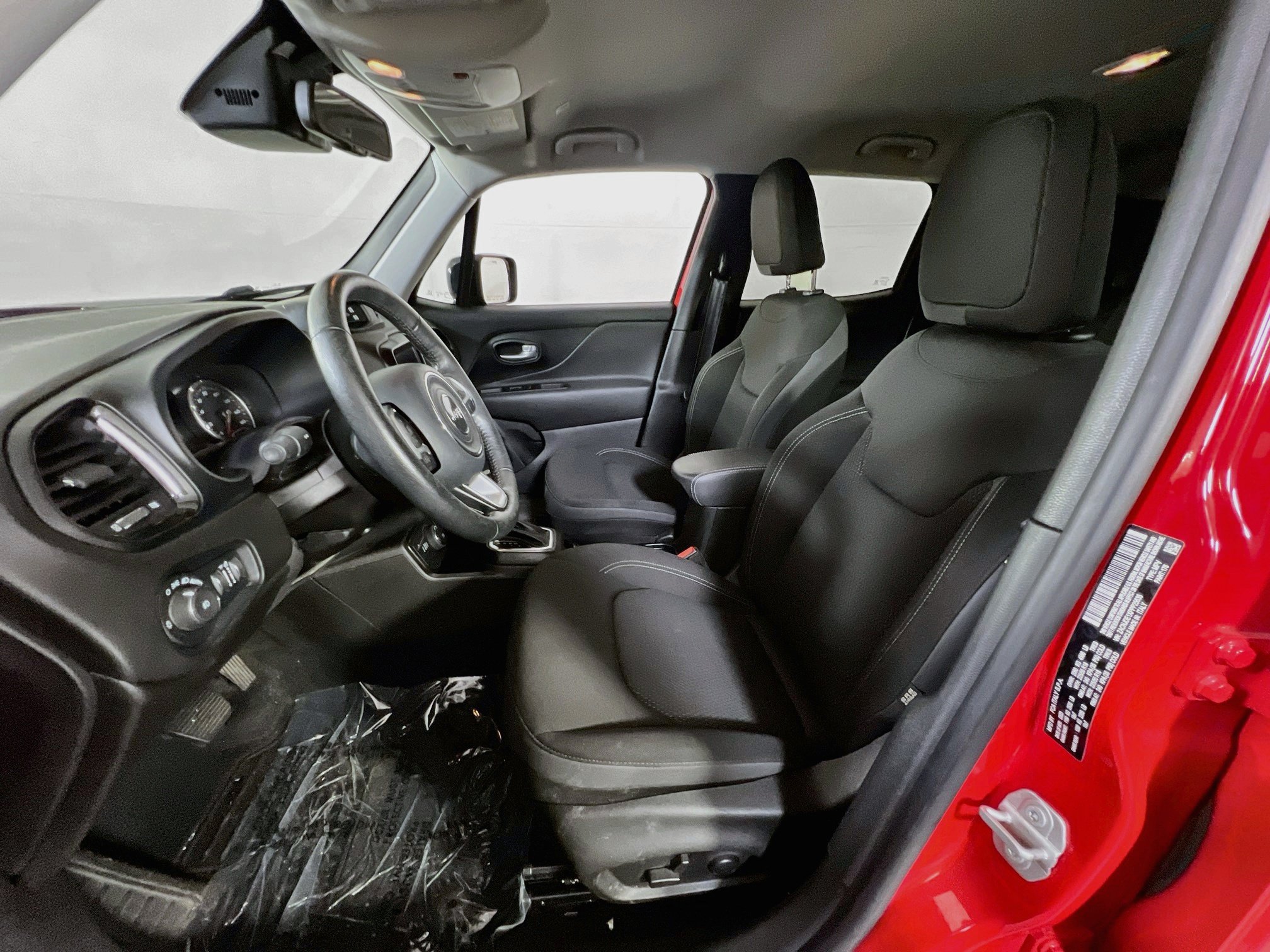 Used 2023 Jeep Renegade Altitude w/ Convenience Group I AWD/4WD image 21