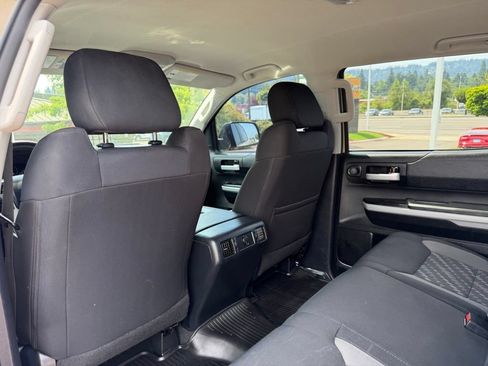 Used 2019 Toyota Tundra SR5 w/ SR5 Upgrade Package AWD/4WD image 30