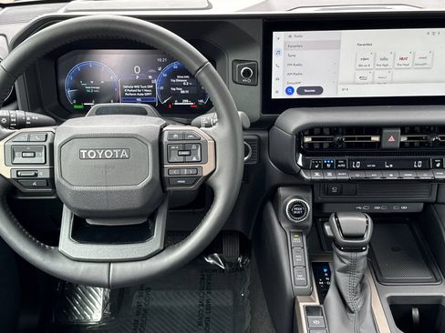 Certified 2025 Toyota Land Cruiser w/ Premium Package AWD/4WD image 18